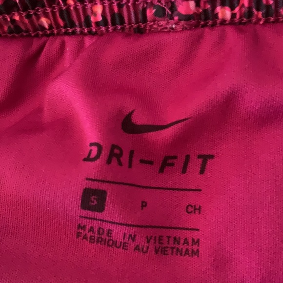 Nike Shorts - Picture 3 of 4